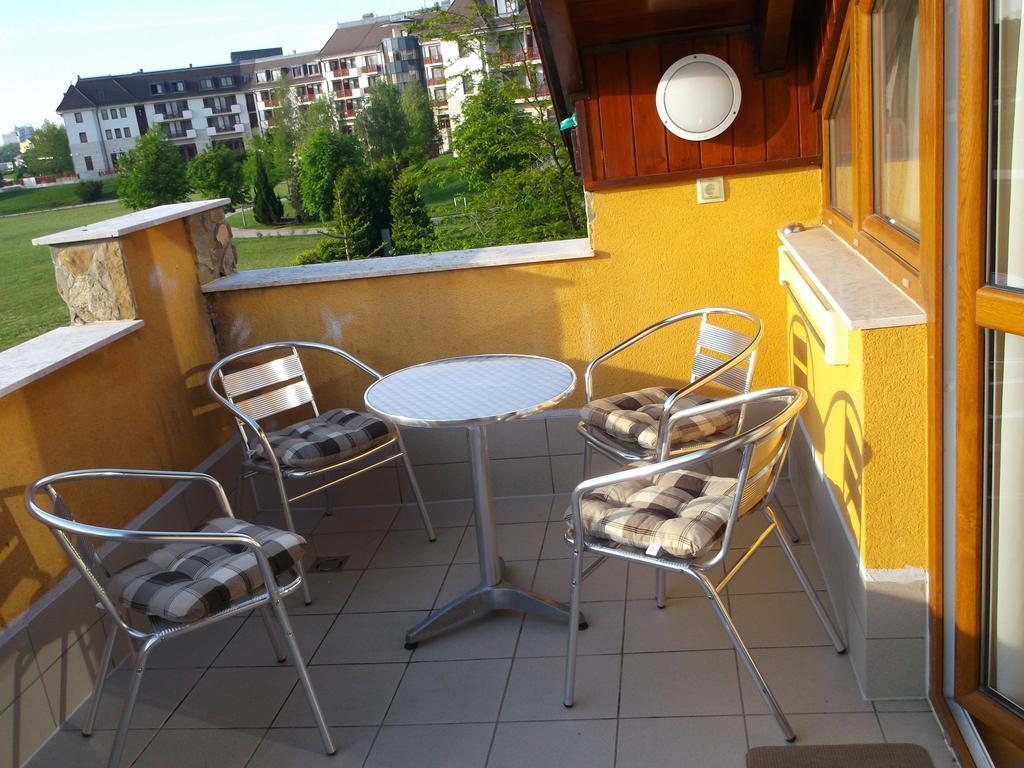 Birdland Panorama Apartman Bük Chambre photo